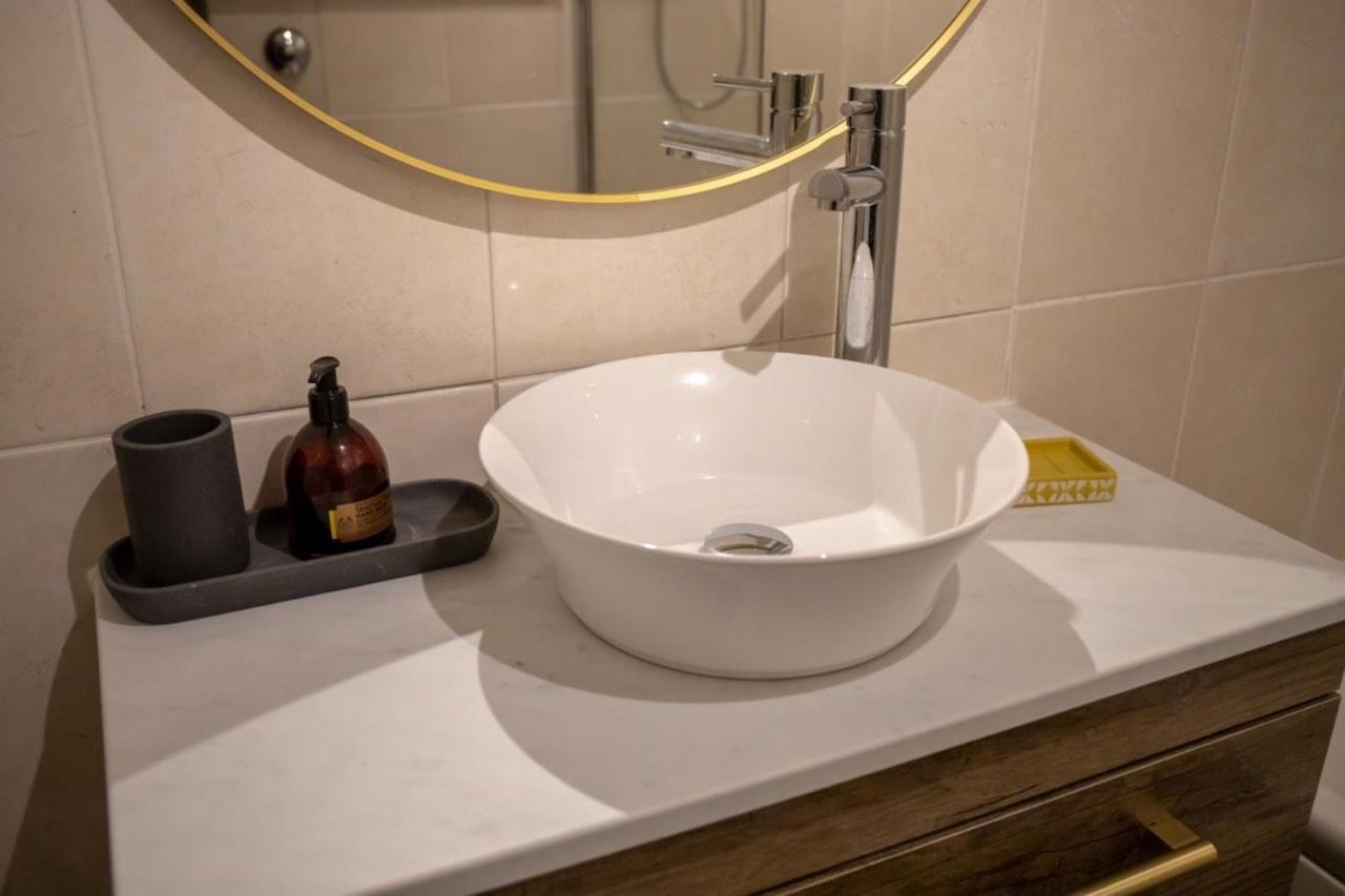 Guestready - Homely Leeds City Apartment Sleep 4 Meanwood エクステリア 写真