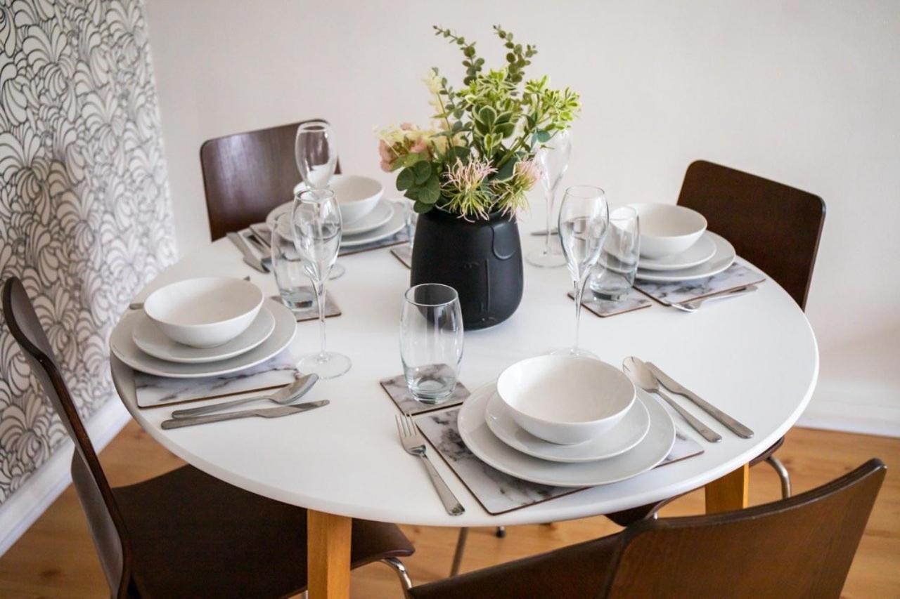 Guestready - Homely Leeds City Apartment Sleep 4 Meanwood エクステリア 写真