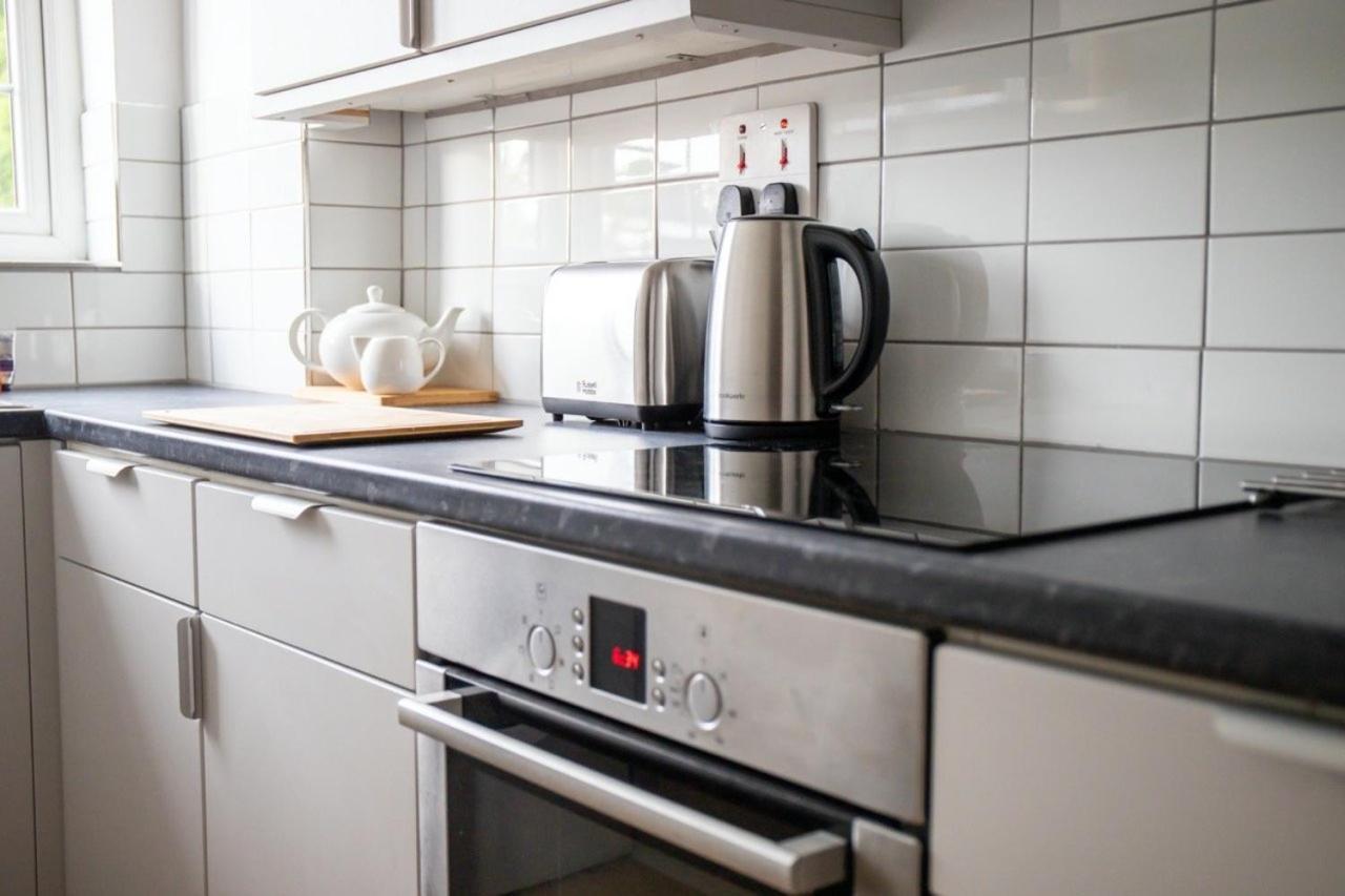 Guestready - Homely Leeds City Apartment Sleep 4 Meanwood エクステリア 写真