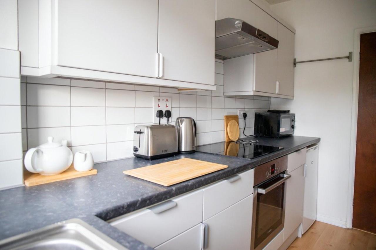 Guestready - Homely Leeds City Apartment Sleep 4 Meanwood エクステリア 写真