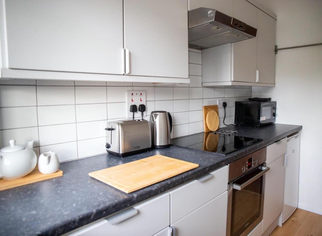 Guestready - Homely Leeds City Apartment Sleep 4 Meanwood エクステリア 写真